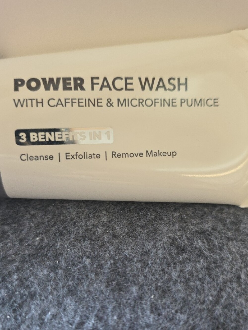 GlobalBeautyCare Power Face Wash - White - Picture 3 of 6